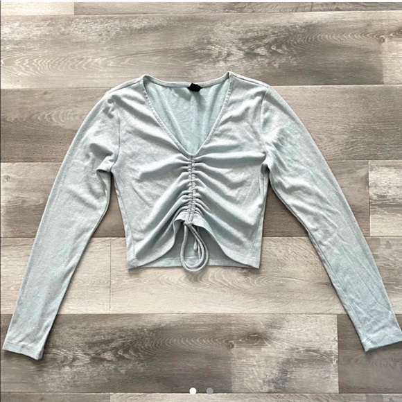 drawstring ruched long sleeve crop top - Picture 1 of 3